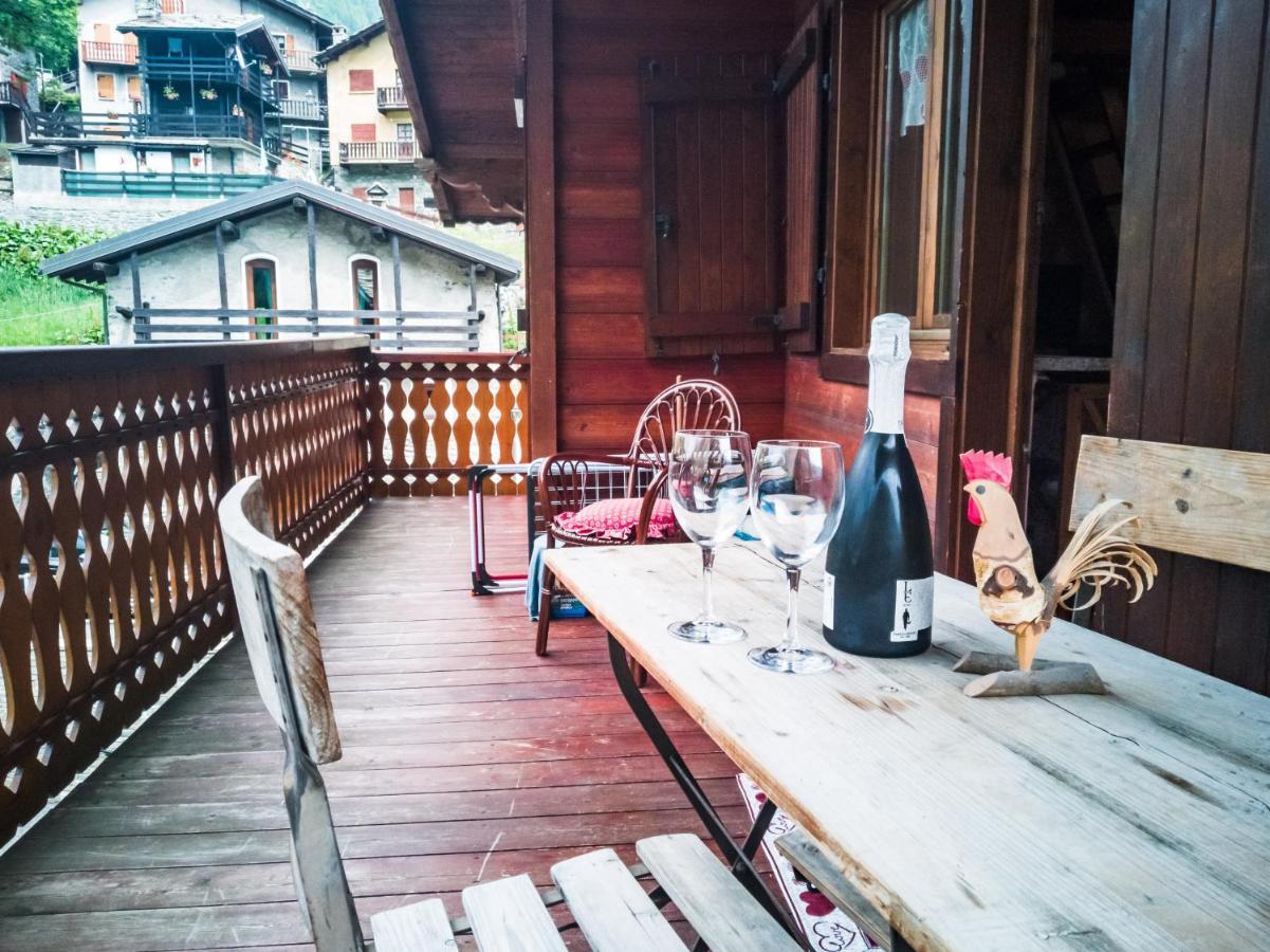 "Lo Mequio De Emilie" 2 Passi Da Centro E Piste Apartment Valtournenche Bagian luar foto